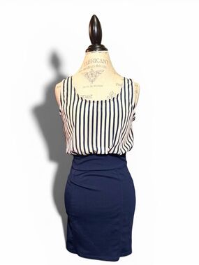 Vintage Agaci Navy & Ivory Striped Bodycon Dress 
Approximately Sz S